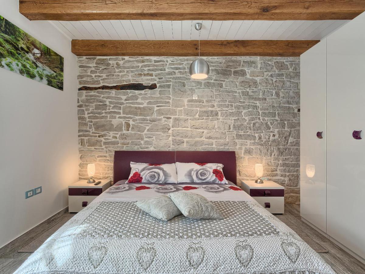 פאזין Villa Patrick-Luxury Stone House In The Center Of Istria מראה חיצוני תמונה