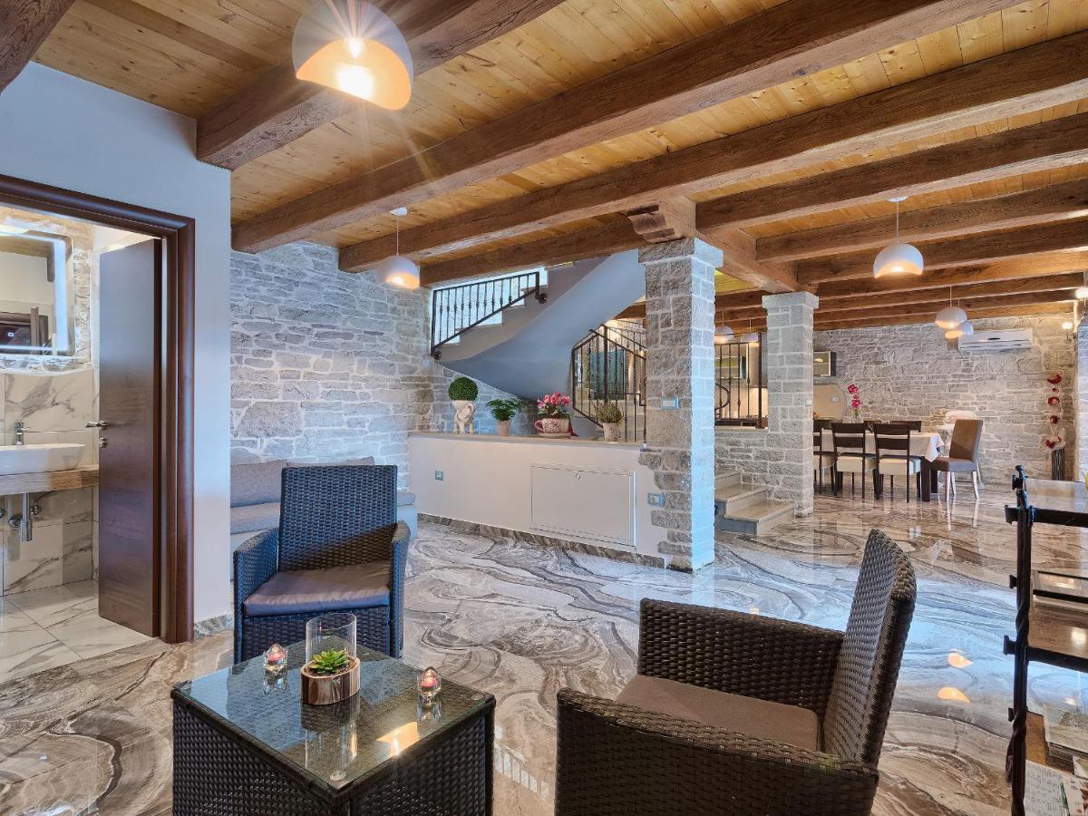 פאזין Villa Patrick-Luxury Stone House In The Center Of Istria מראה חיצוני תמונה